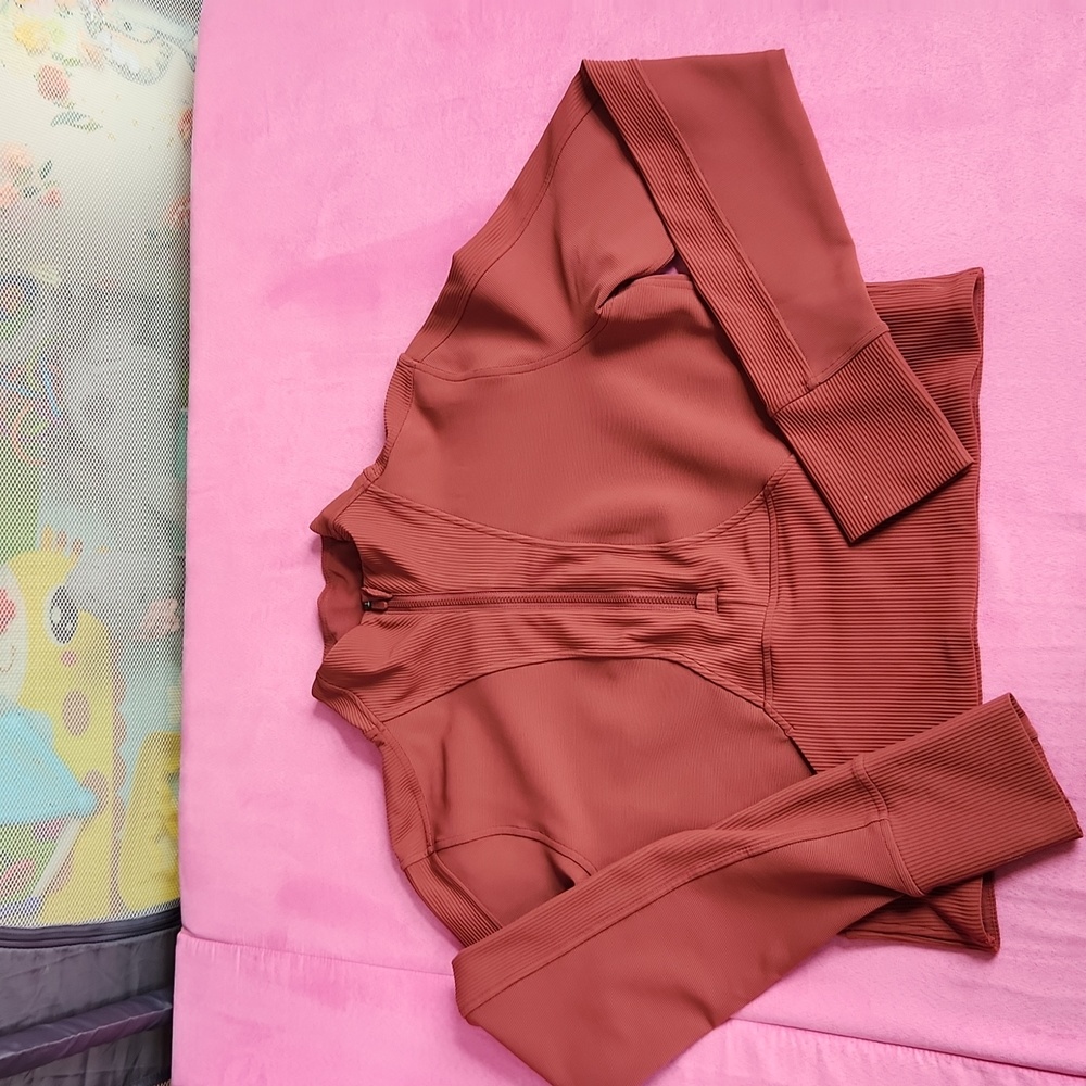 Lululemon half zip crop Jacket